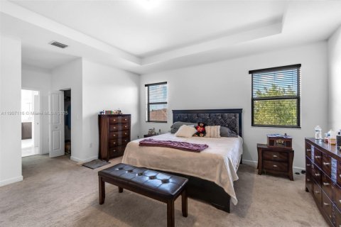 House in Homestead, Florida 4 bedrooms, 252.69 sq.m. № 2013096 - photo 18