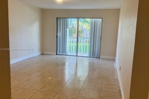 Condo in Miami, Florida, 2 bedrooms  № 1967725