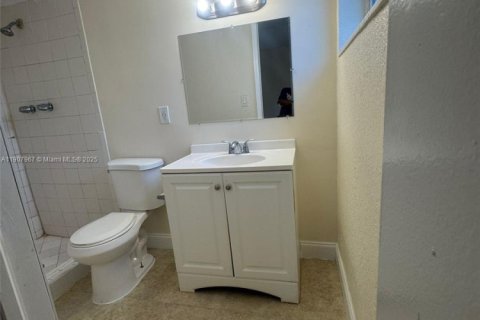 Copropriété à louer à Miami, Floride: 2 chambres, 85.47 m2 № 1967725 - photo 8