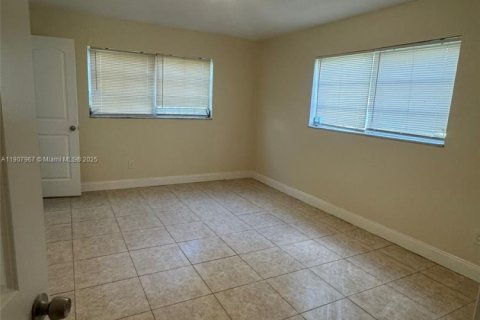 Copropriété à louer à Miami, Floride: 2 chambres, 85.47 m2 № 1967725 - photo 7