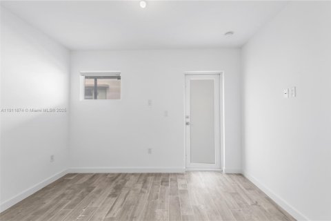 Купить кондоминиум в Майами-Бич, Флорида 1 спальня, 39.2м2, № 1969530 - фото 6