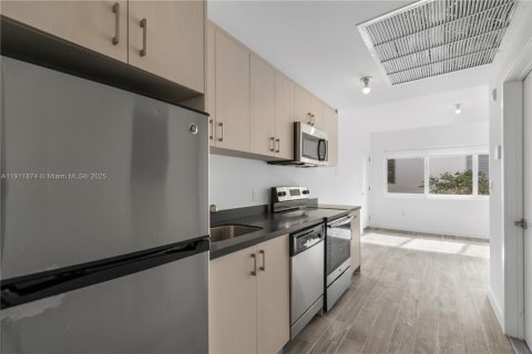 Купить кондоминиум в Майами-Бич, Флорида 1 спальня, 39.2м2, № 1969530 - фото 8