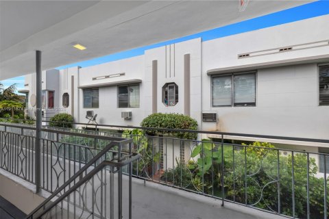 Купить кондоминиум в Майами-Бич, Флорида 1 спальня, 39.2м2, № 1969530 - фото 13