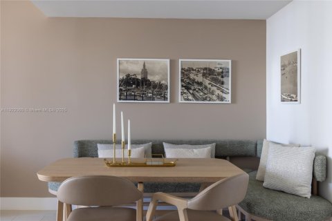 Condo in Miami, Florida, 1 bedroom  № 2018774 - photo 5