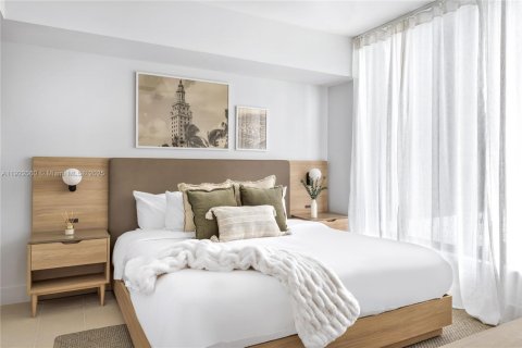 Condo in Miami, Florida, 1 bedroom  № 2018774 - photo 17
