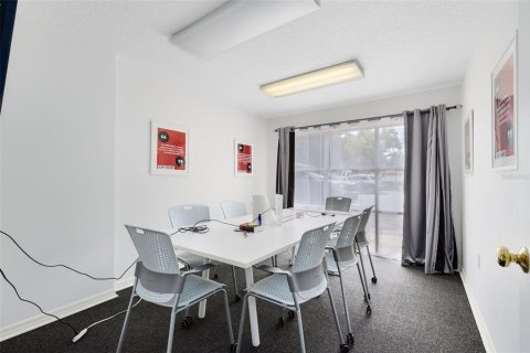 Propiedad comercial en venta en Orlando, Florida, 278.15 m2 № 1369525 - foto 21