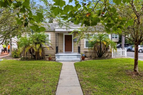 Propiedad comercial en venta en Orlando, Florida, 278.15 m2 № 1369525 - foto 4