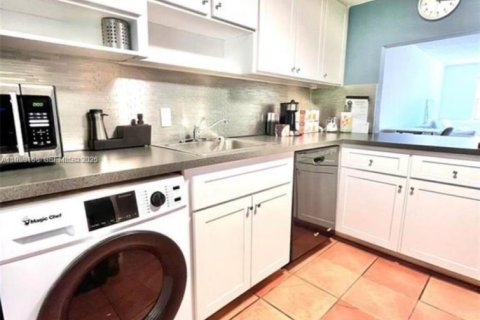 Copropriété à vendre à Key Biscayne, Floride: 2 chambres, 103.03 m2 № 2023282 - photo 2