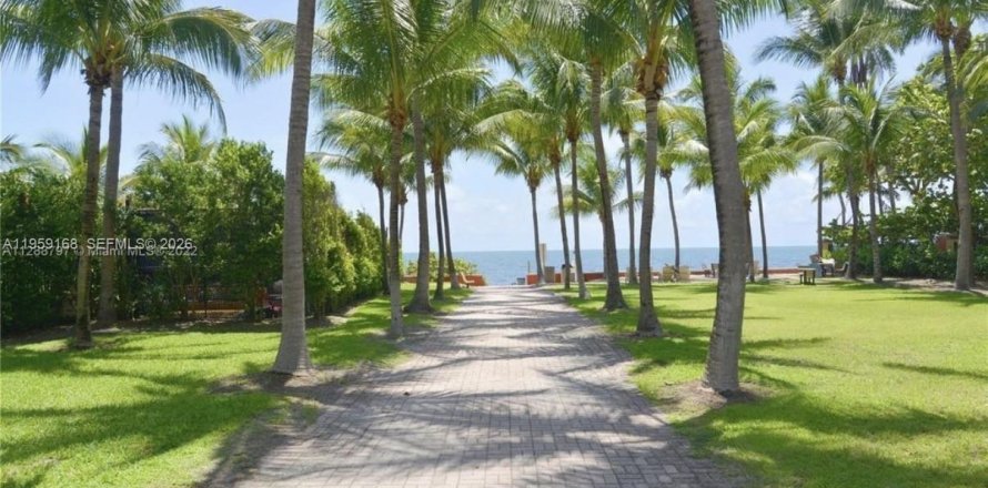 Condo à Key Biscayne, Floride, 2 chambres  № 2023282