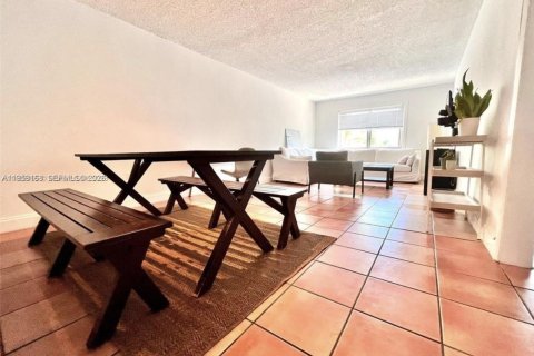 Copropriété à vendre à Key Biscayne, Floride: 2 chambres, 103.03 m2 № 2023282 - photo 3