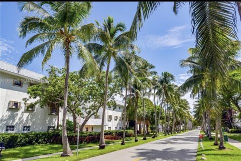 Copropriété à vendre à Key Biscayne, Floride: 2 chambres, 103.03 m2 № 2023282 - photo 10