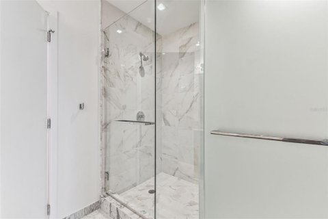 Condo in Tampa, Florida, 3 bedrooms № 2212146 - photo 29