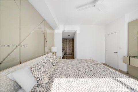 Снять в аренду кондоминиум в Майами, Флорида 2 спальни, 111.67м2, № 2028356 - фото 9