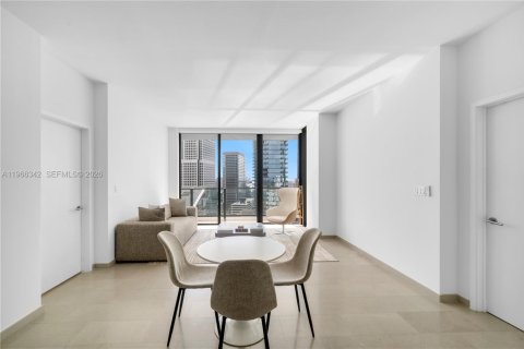 Снять в аренду кондоминиум в Майами, Флорида 2 спальни, 111.67м2, № 2028356 - фото 4