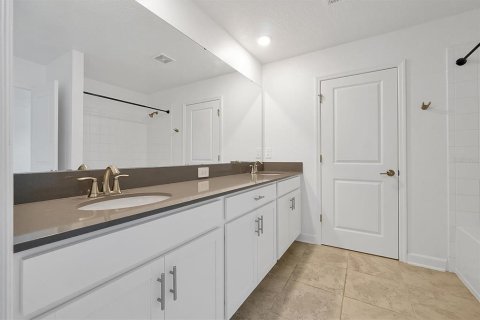 House in Orlando, Florida 4 bedrooms, 231.88 sq.m. № 1876602 - photo 27
