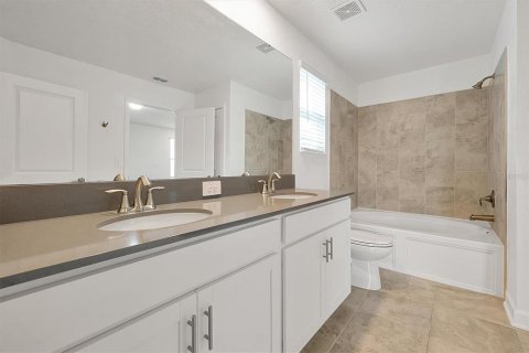 House in Orlando, Florida 4 bedrooms, 231.88 sq.m. № 1876602 - photo 23