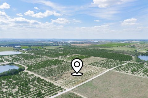 Купить земельный участок в Лейк-Уэльс, Флорида № 1673542 - фото 3