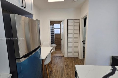 Снять в аренду квартиру в Холливуд, Флорида 1 спальня, 48.31м2, № 1456213 - фото 27