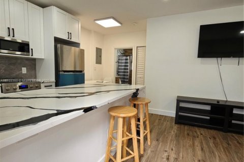 Снять в аренду квартиру в Холливуд, Флорида 1 спальня, 48.31м2, № 1456213 - фото 23