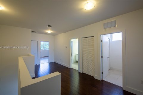 Villa ou maison à louer à Doral, Floride: 4 chambres, 258.45 m2 № 1966858 - photo 12