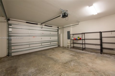 Villa ou maison à louer à Doral, Floride: 4 chambres, 258.45 m2 № 1966858 - photo 15