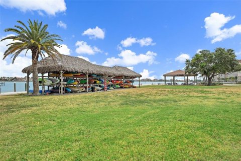 Condo in Saint Petersburg, Florida, 1 bedroom  № 1720204 - photo 19