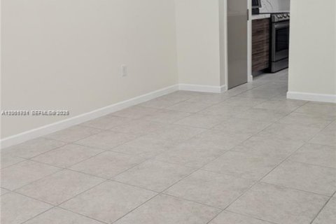 Снять в аренду таунхаус в Дейви, Флорида 4 спальни, 180.79м2, № 2066667 - фото 20