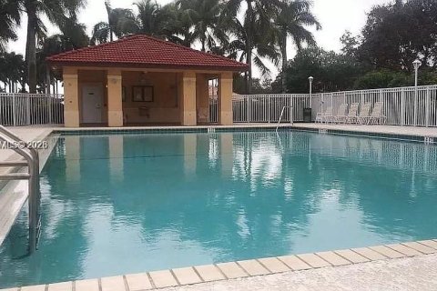 Снять в аренду таунхаус в Дейви, Флорида 4 спальни, 180.79м2, № 2066667 - фото 8