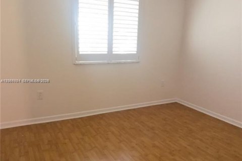 Снять в аренду таунхаус в Дейви, Флорида 4 спальни, 180.79м2, № 2066667 - фото 10