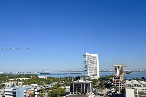 Condo à Miami, Floride, 2 chambres  № 2017203