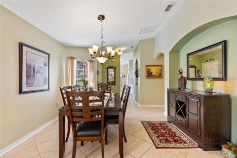 Villa ou maison à vendre à Poinciana, Floride: 2 chambres, 140.47 m2 № 840282 - photo 4