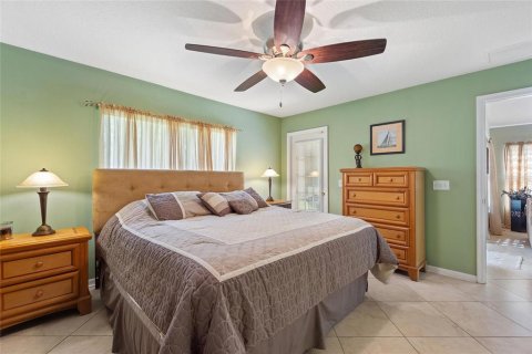 Villa ou maison à vendre à Poinciana, Floride: 2 chambres, 140.47 m2 № 840282 - photo 13