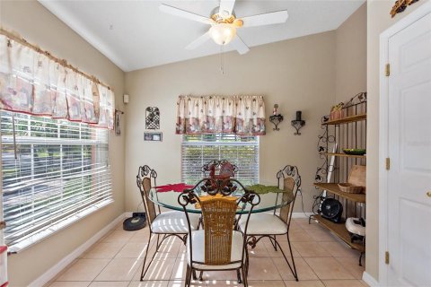 Villa ou maison à vendre à Poinciana, Floride: 2 chambres, 140.47 m2 № 840282 - photo 11