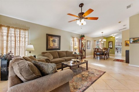 Villa ou maison à vendre à Poinciana, Floride: 2 chambres, 140.47 m2 № 840282 - photo 6