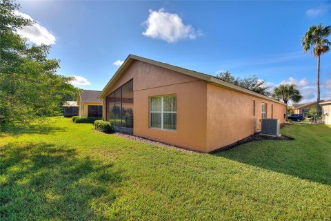 Villa ou maison à vendre à Poinciana, Floride: 2 chambres, 140.47 m2 № 840282 - photo 26