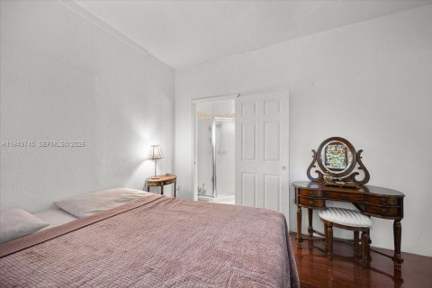 Villa ou maison à vendre à Miami, Floride: 4 chambres, 163.04 m2 № 2023714 - photo 11