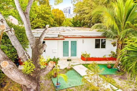 Villa ou maison à vendre à Miami, Floride: 4 chambres, 163.04 m2 № 2023714 - photo 21