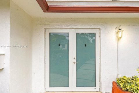 Villa ou maison à vendre à Miami, Floride: 4 chambres, 163.04 m2 № 2023714 - photo 30