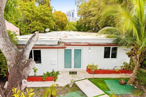 Villa ou maison à vendre à Miami, Floride: 4 chambres, 163.04 m2 № 2023714 - photo 9