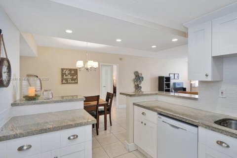 Condominio en venta en Hollywood, Florida, 2 dormitorios, 101.73 m2 № 1991838 - foto 7