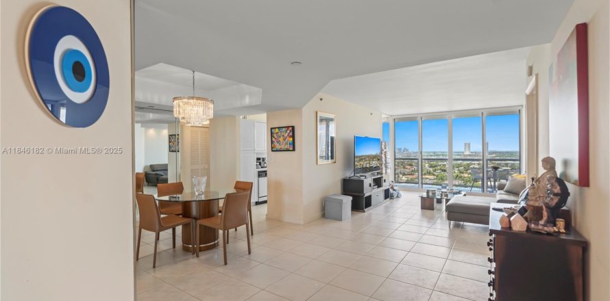 Condo à Aventura, Floride, 2 chambres № 1842713
