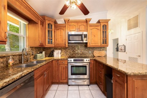 House in Tavernier, Florida 2 bedrooms, 104.05 sq.m. № 1704965 - photo 10