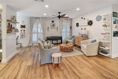 Купить виллу или дом в Катлер-Бей, Флорида 3 спальни, 151.62м2, № 2032351 - фото 10