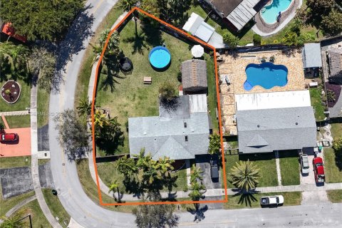 Купить виллу или дом в Катлер-Бей, Флорида 3 спальни, 151.62м2, № 2032351 - фото 6