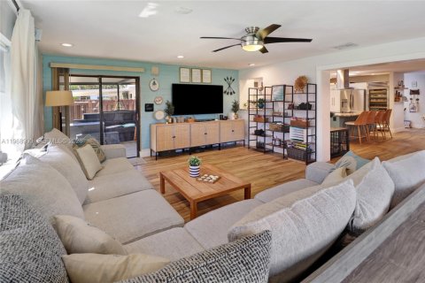 Купить виллу или дом в Катлер-Бей, Флорида 3 спальни, 151.62м2, № 2032351 - фото 13