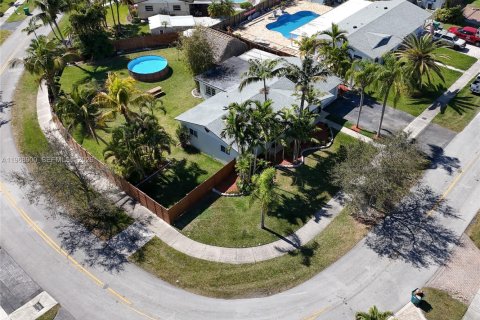 Купить виллу или дом в Катлер-Бей, Флорида 3 спальни, 151.62м2, № 2032351 - фото 5