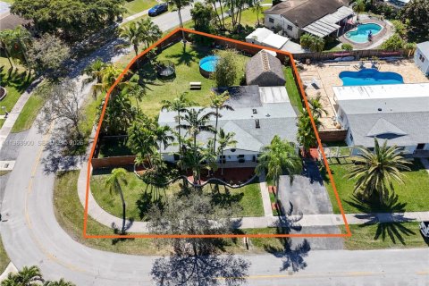 Купить виллу или дом в Катлер-Бей, Флорида 3 спальни, 151.62м2, № 2032351 - фото 4