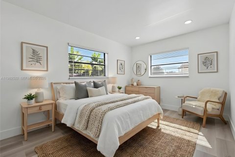 House in North Miami Beach, Florida 3 bedrooms, 91.79 sq.m. № 2025147 - photo 17