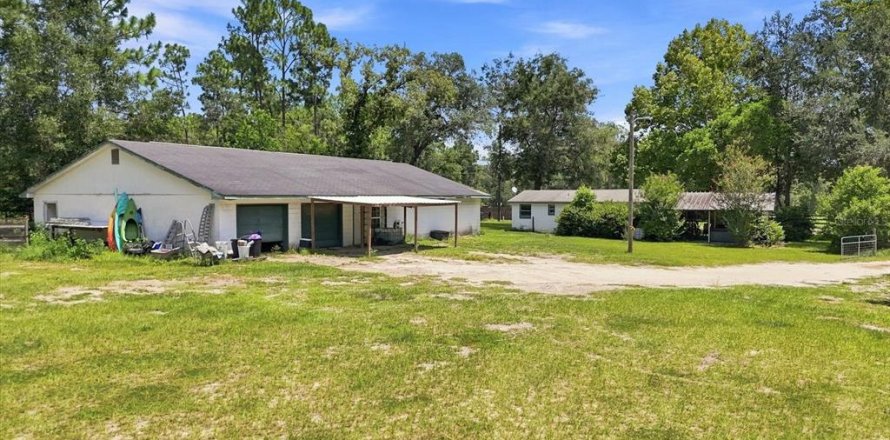 Villa ou maison à Dunnellon, Floride 3 chambres, 144.28 m2 № 2303349
