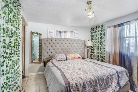 Villa ou maison à vendre à Tampa, Floride: 3 chambres, 111.76 m2 № 2355737 - photo 7